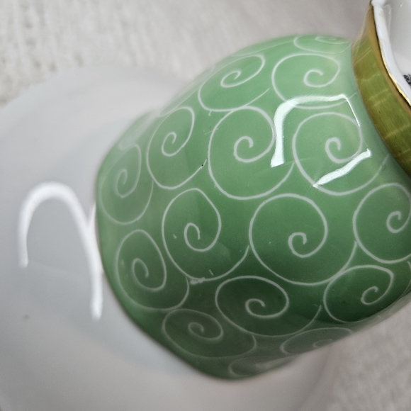 Royal Albert Crown Bone England China Teacup Saucer GREEN w/White Swirls… - Picture 11 of 16